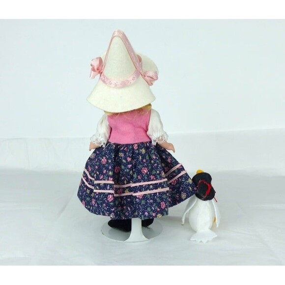 Madame Alexander Mother Goose with Goose 8" Doll 11620 w Stand 1997 - Picture 3 of 12